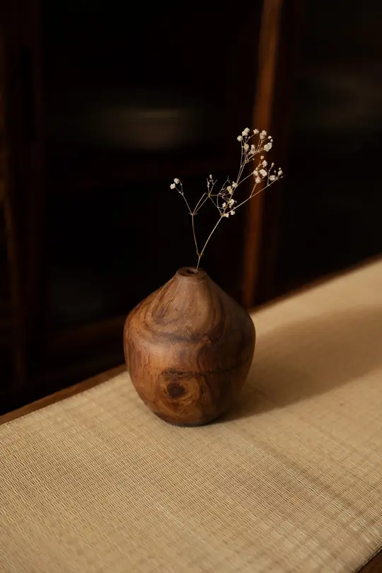 Willow Vase