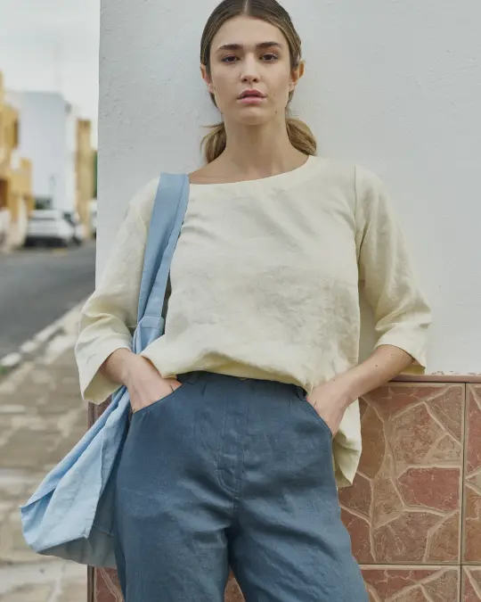JANUARY loose linen top
