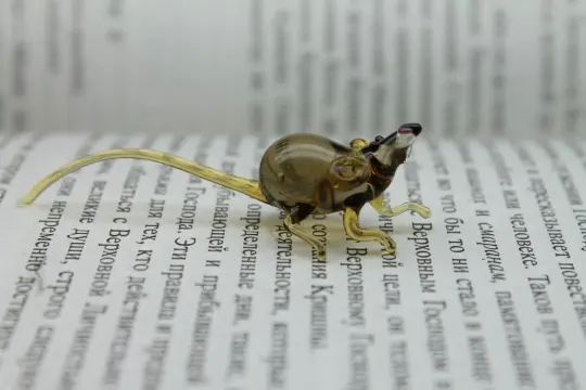 Amber Transparent Glass Rat Figurine – Handcrafted Lampwork Art