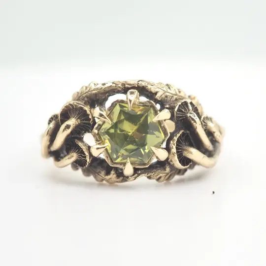 Oasis ring with chartreuse sapphire