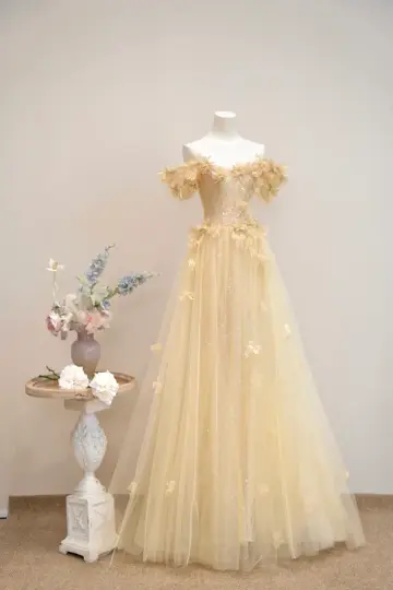 Apricot-colored off-shoulder fitted long ball gown R8892