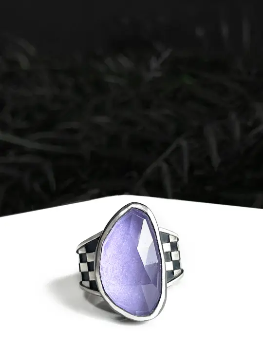 Glowing Quartz Illusion Ring - Size 7