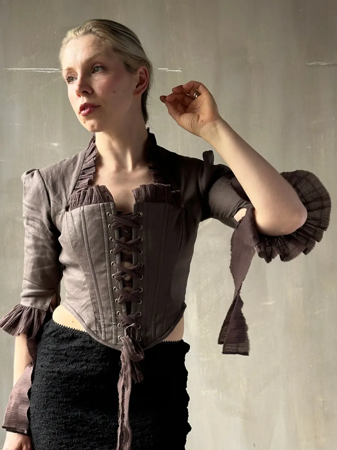 Spring '26: Pastorale Bodice in Mauve Earth Linen (Pre-Order, Limited Edition)