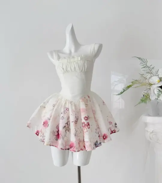 Charming White Floral Homecoming Dress ,A-Line Spaghetti Straps Corset Short Prom Dress Cami Dress RS949