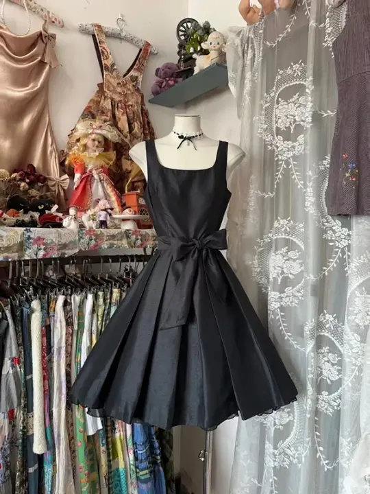 Black Spaghetti Strap Waist-Cinched Slim-Fit Full Skirt Short-Length Ball Gown R7437