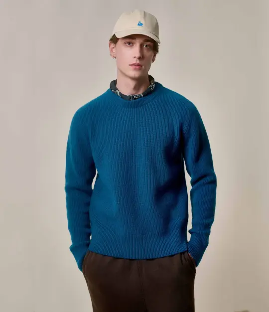 Sturdy Ribbed Merino Wool-Cashmere Raglan Sweater