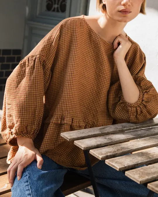 OCHRE-2 oversized linen top