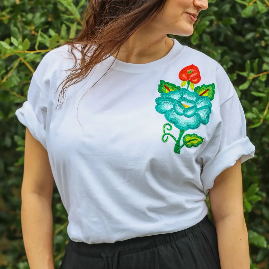 Juchitán Hand-Embroidered Modern T-Shirt -White