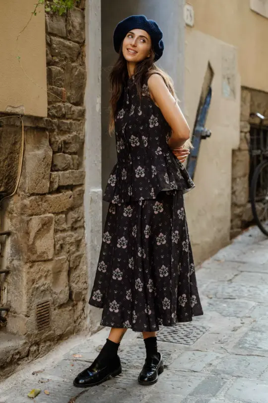 Classic – Full-Circle Linen Midi Skirt