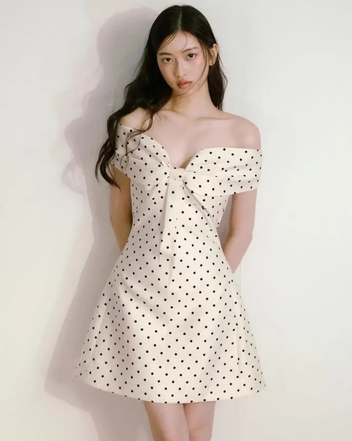 White polka dot one-shoulder gentle waist slim A-line short skirt homecoming dress R3351