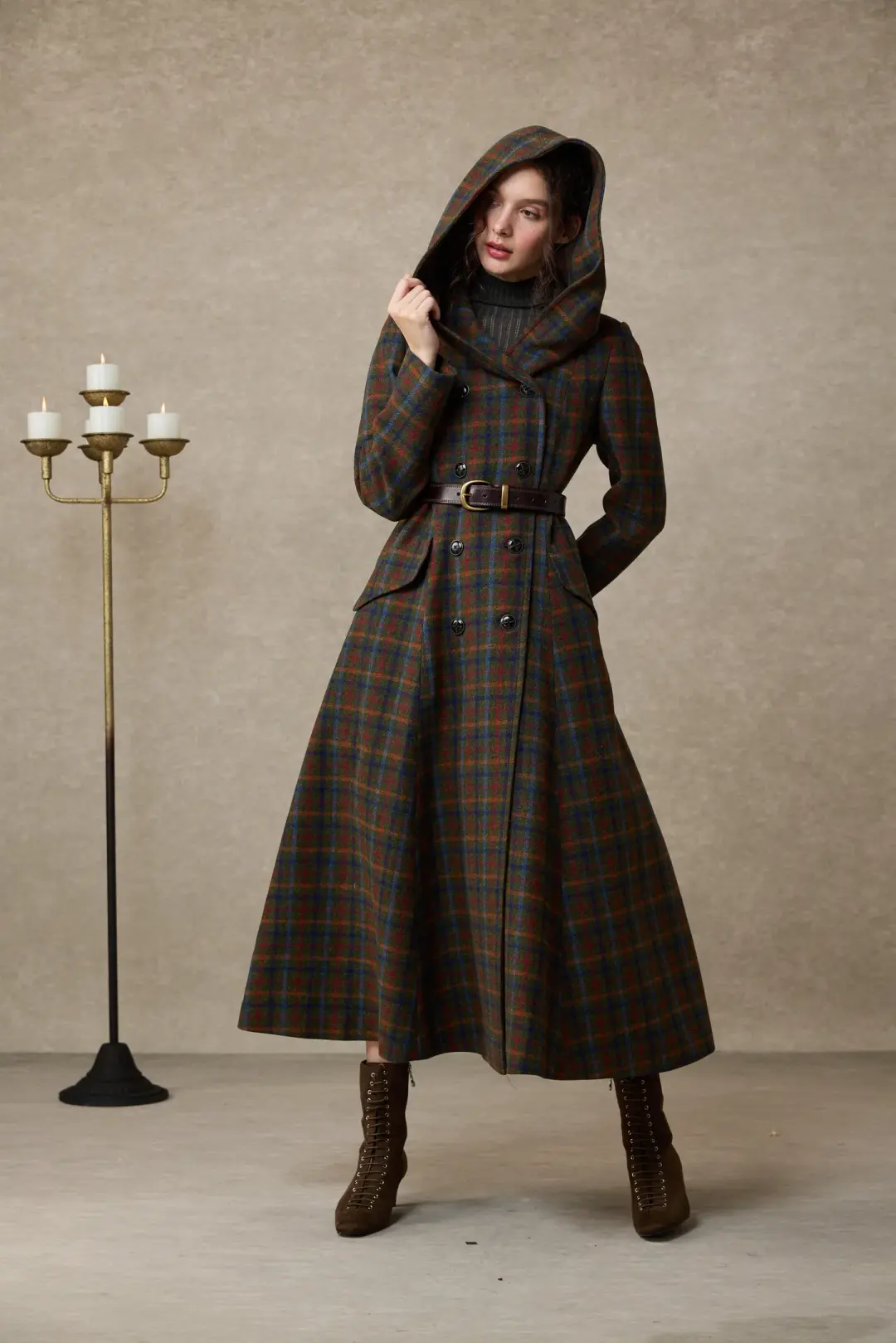 Trista 24 | 100% twill wool hooded coat