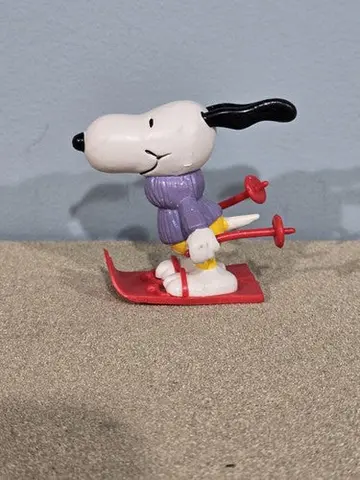 Vintage Snoopy on Skis 1968 66 Purple Sweater United Features Hong Kon