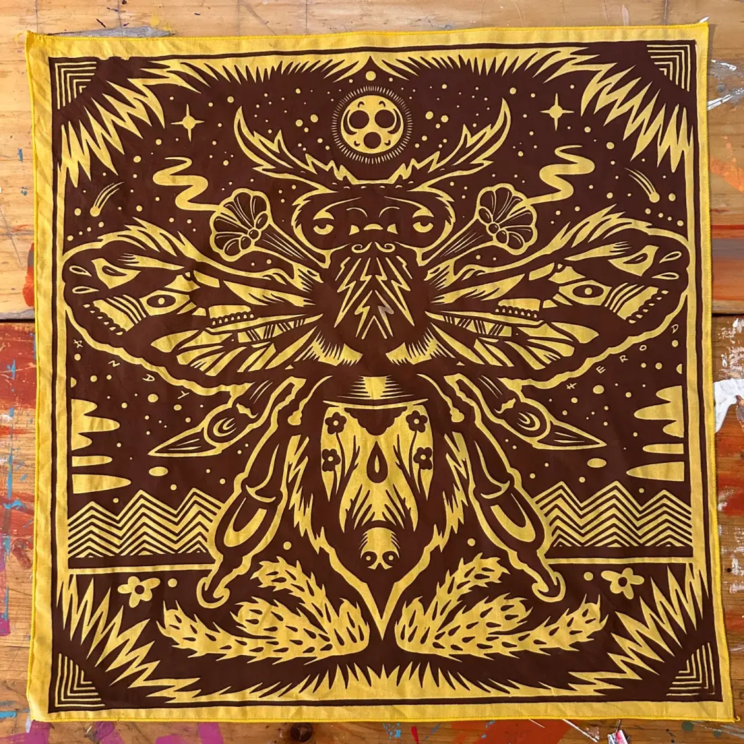 Phases of the Bee Bandana