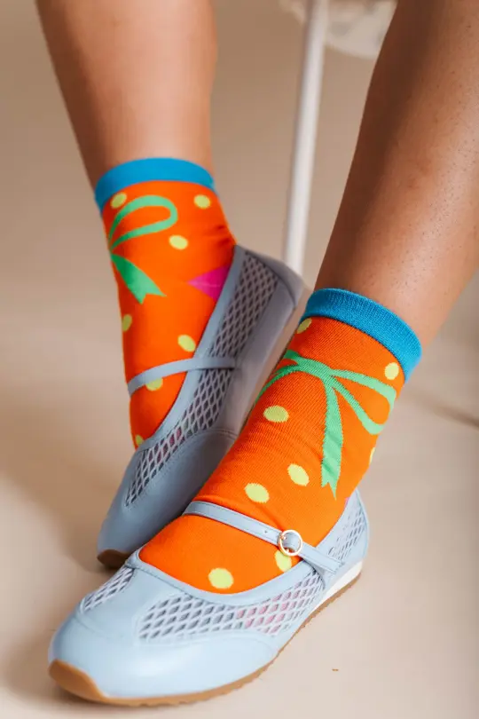 ORANGE BOW DOT SOCKS