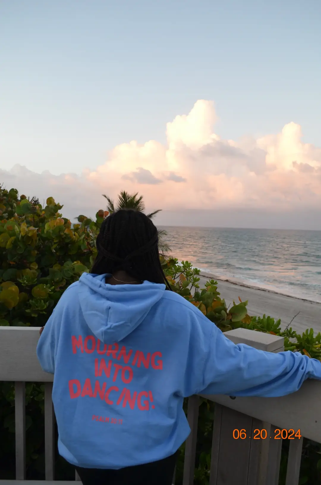 "mourning into dancing" hoodie in blue