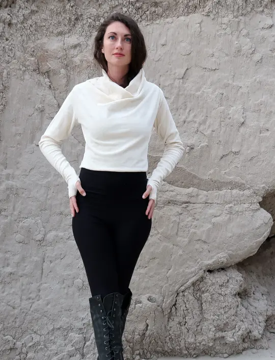 VELOUR Vagabond Simplicity Cropped Shirt