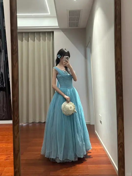 Lake blue halter-neck fitted waist puff skirt long ball gown R8852