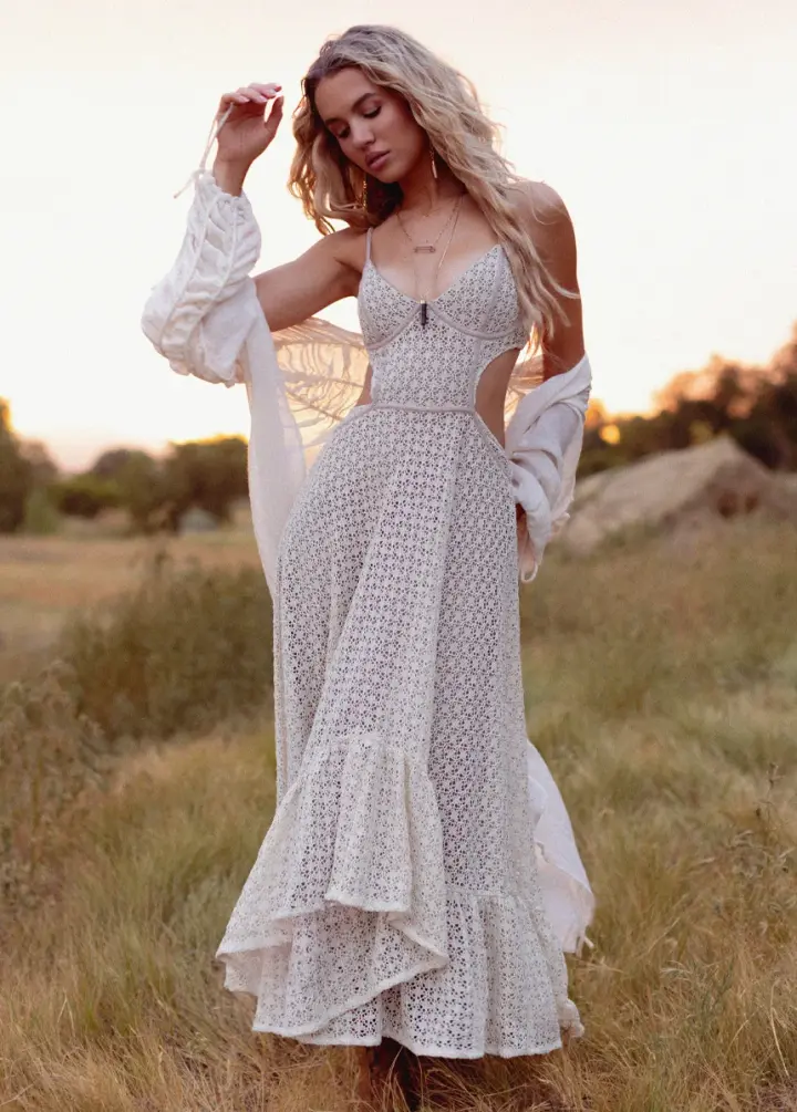 Bebe Dress in Ecru