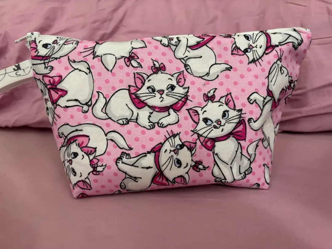 White Kitten Zipper Pouch