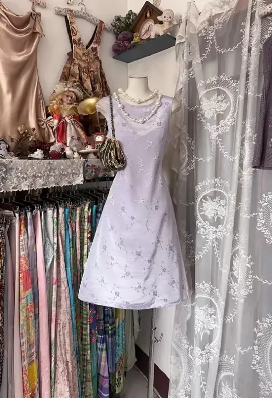 Light purple sleeveless fitted waist A-line midi ball gown R7859