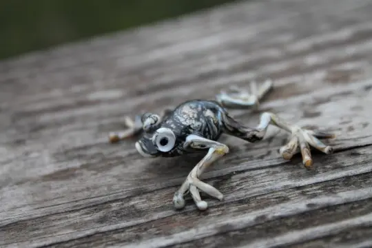 Handmade Marble Gray Glass Frog Figurine - Unique Murano Animal