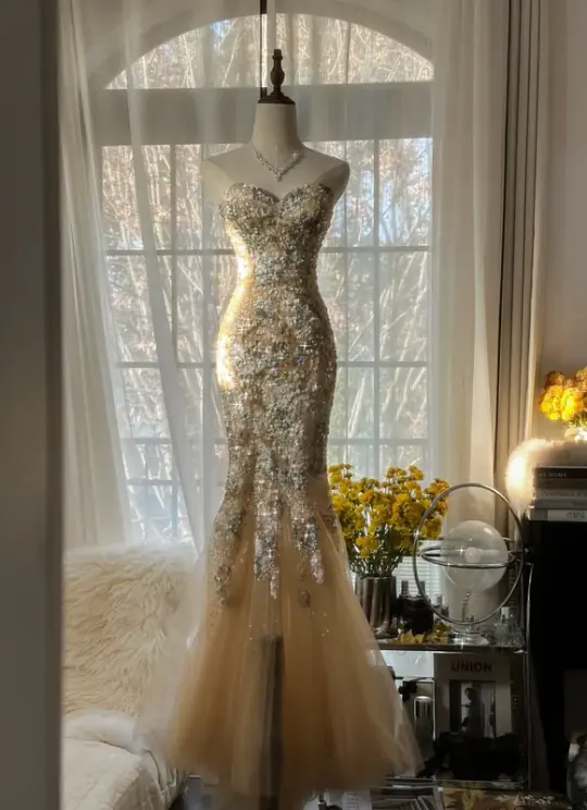 Light champagne gold strapless fitted waist bodycon long ball gown R7711