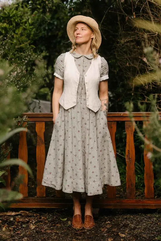 Classic – Short Sleeve Peter Pan Collar Linen Dress