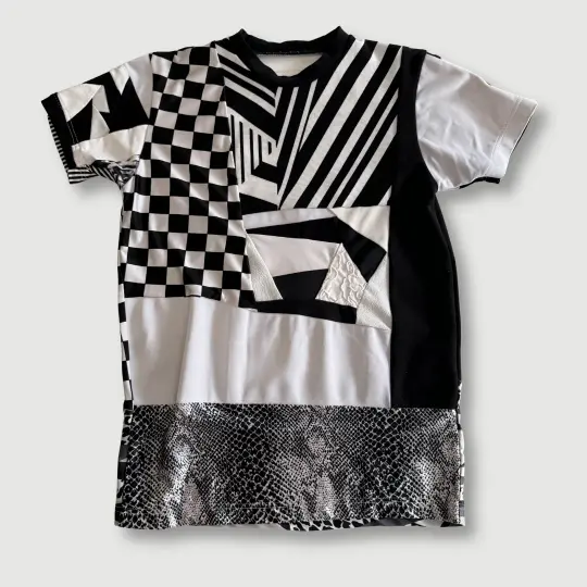 size extra small - preloved - black + white short sleeve tee