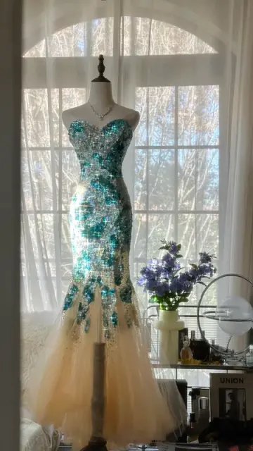 Light blue sequined strapless fitted waist bodycon fishtail long ball gown R7705