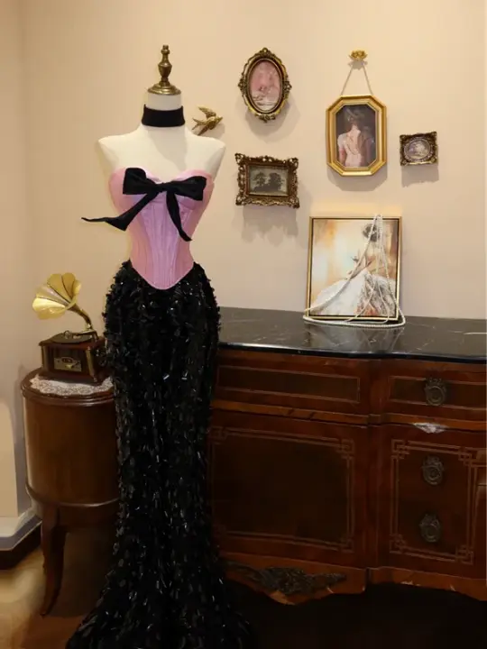 Pink strapless fitted waist slim-fit black bodycon mermaid skirt wedding dress R6587