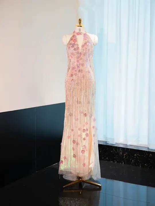 Light pink halter neck, fitted waist, sexy fairy-like long ball gown, bridal dress R9007