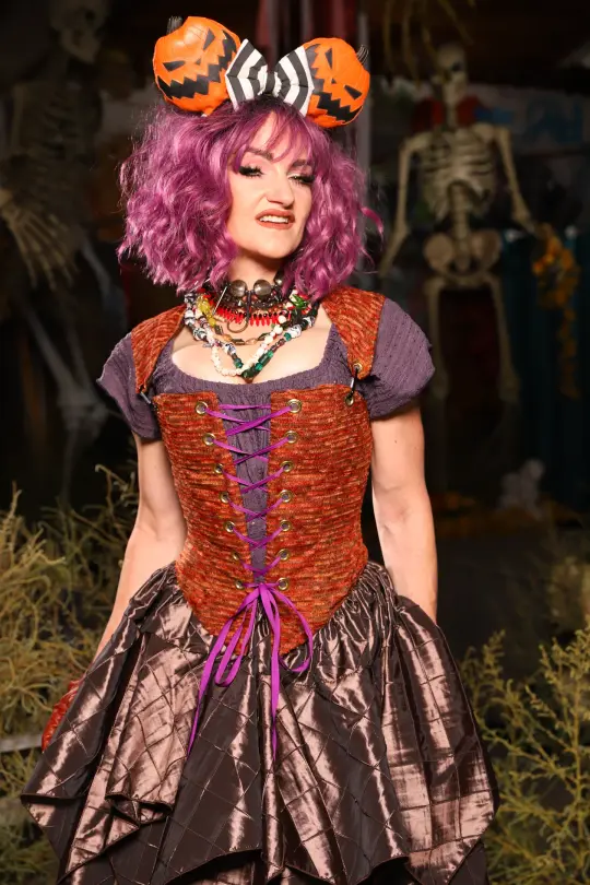 Elizabethan Corset in Rustwater!! - Spooky Saturday Part 5