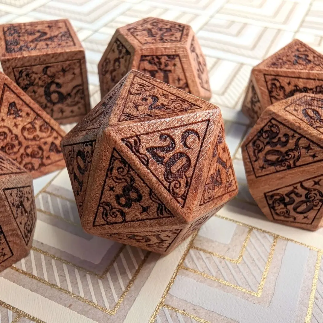 Dreamy Star and Moon Wood Dice Set – 7-Piece Engraved Wooden DnD Dice | Fennek & Finch