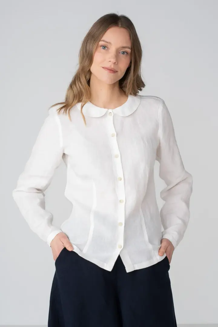 Classic – Linen Shirt with Peter Pan Collar