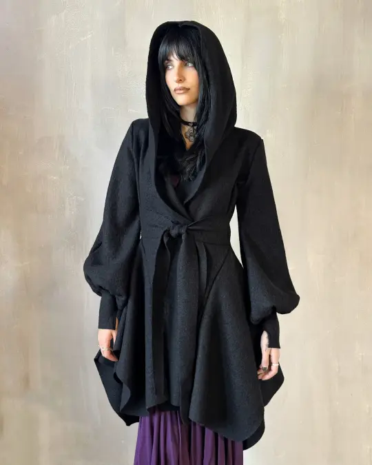 FW'24: Tournure Coat in Pure Wool Black