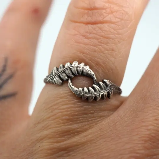 Fernfinity ring