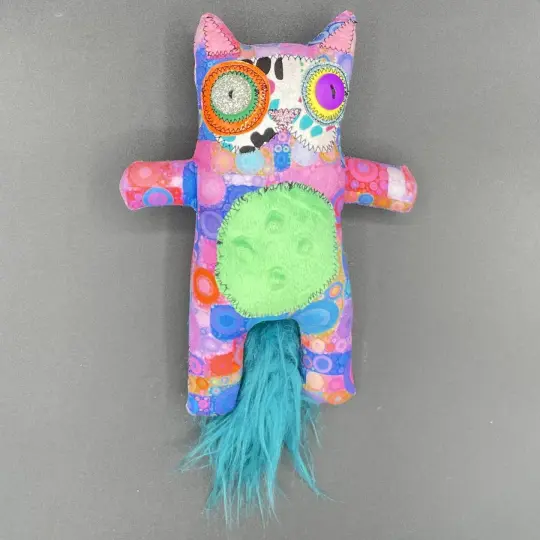 Manwich - A Purrfectly Loveable Compact Cat