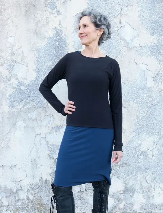 Jewel Simplicity Cropped Shirt