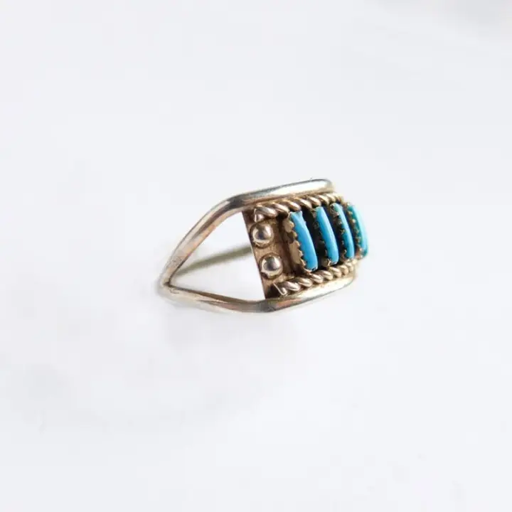 Wide Silver Needlepoint Turquoise Ring Size 9.75