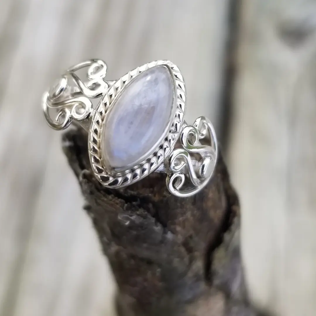 Auria - Moonstone Ring in Sterling Silver