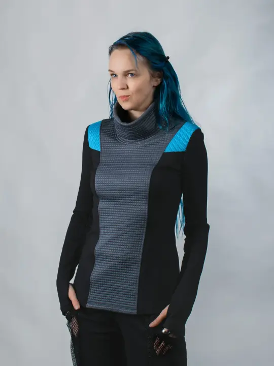 CC2-8 High collar sweater