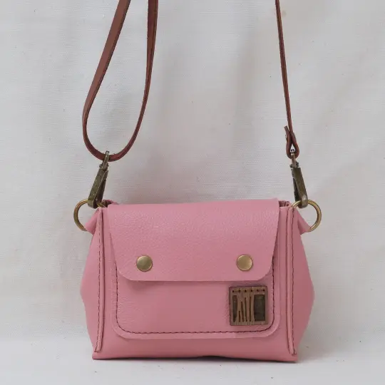 Kutson Sling mini in pebbled retro pink