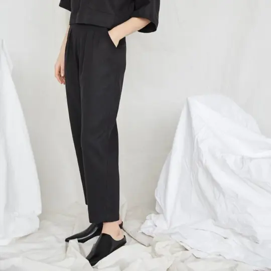 Terre Sauvage Pants in Black
