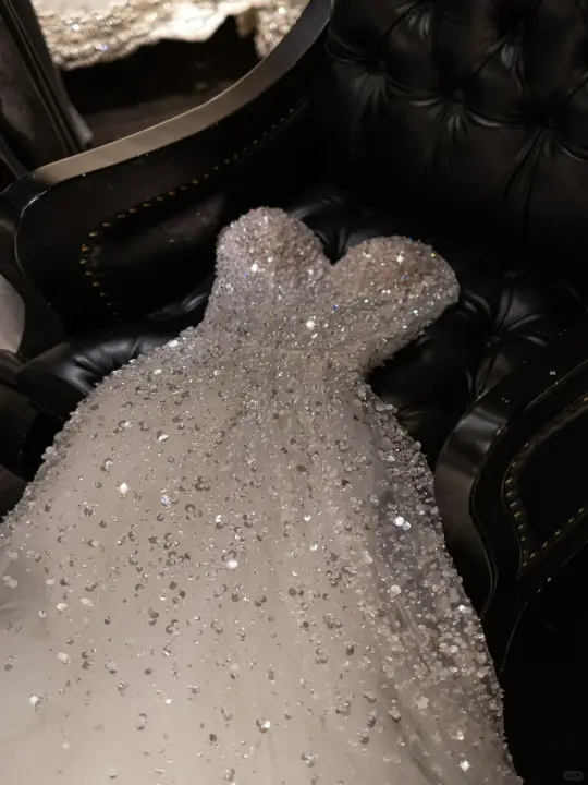 White halter-neck, silver sequined, fitted waist long ball gown, bridal dress R8827