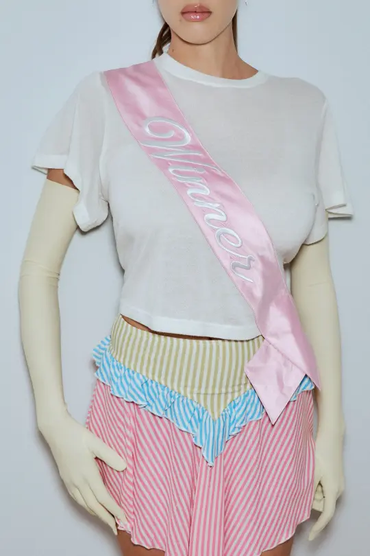 Winner's Sash Wool Blend Tommy Tee White/Pink