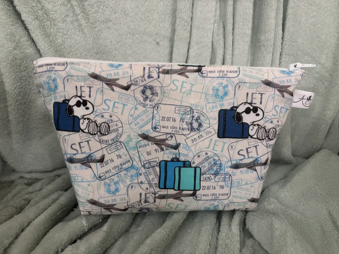 Traveling Zipper Pouch