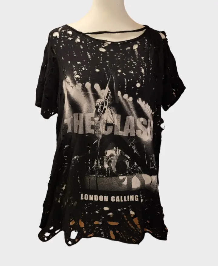 Vintage The Clash london calling needle shredded pothole tee