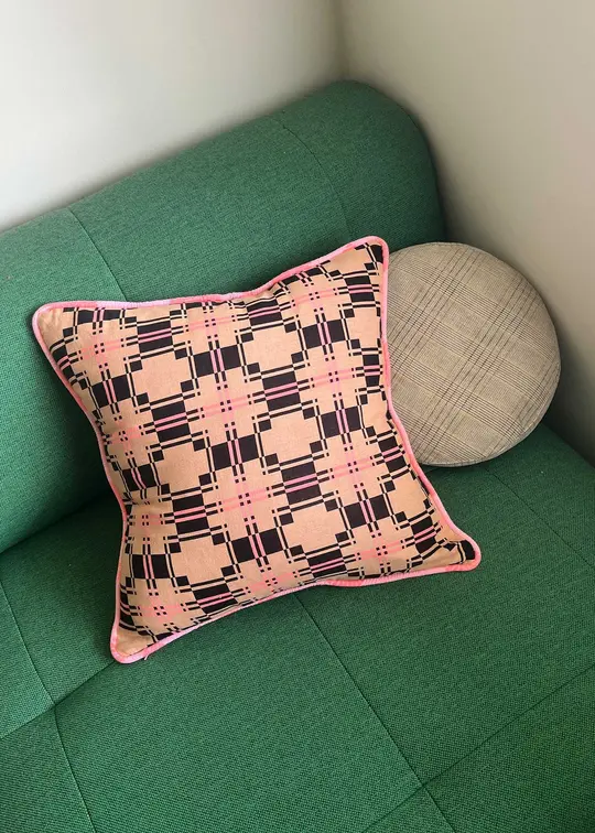 hug piped pillow | home | premiere