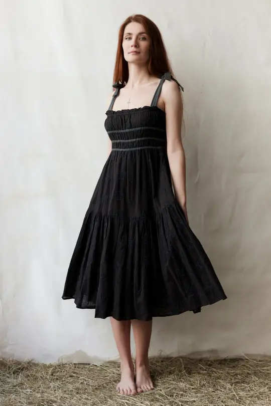 Robe 'Emily' broderie anglaise à bretelles noire