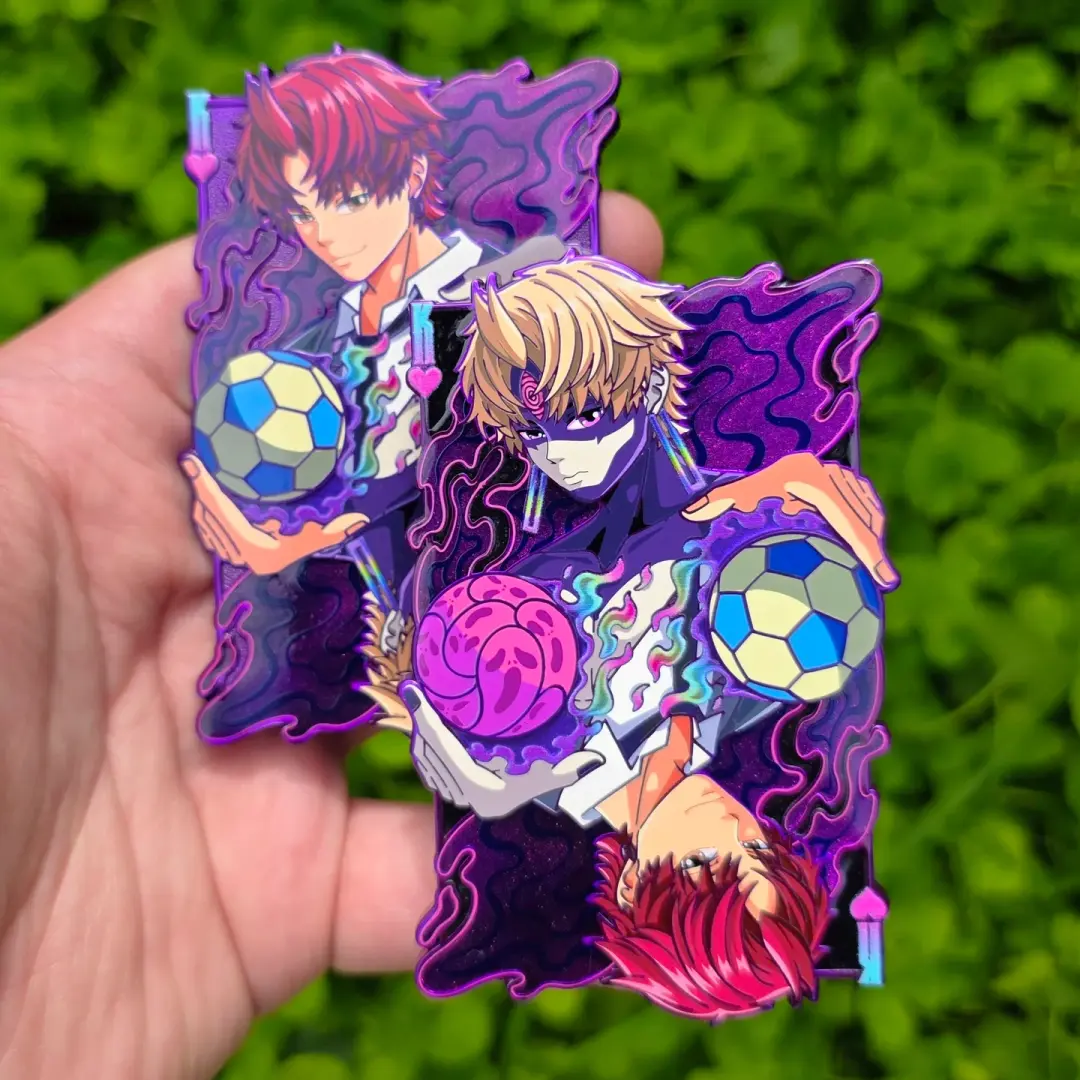 King of Hearts Pin (Purple Chrome Card)